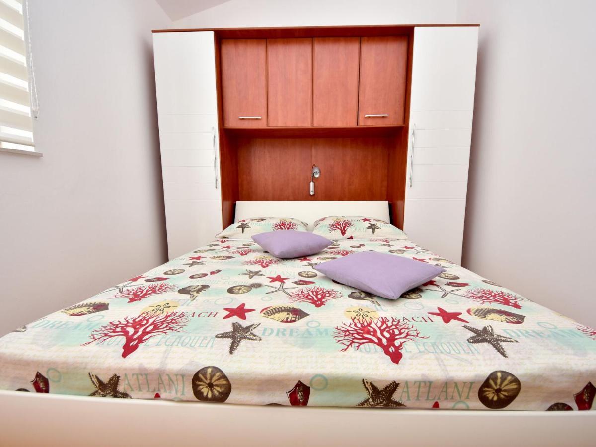Cozy Holiday Home In Krusevo With Garden Esterno foto