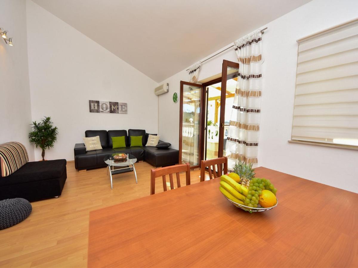 Cozy Holiday Home In Krusevo With Garden Esterno foto